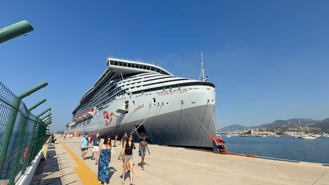 Dev Gemi ABD'li Yolcularıyla Bodrum'da 2